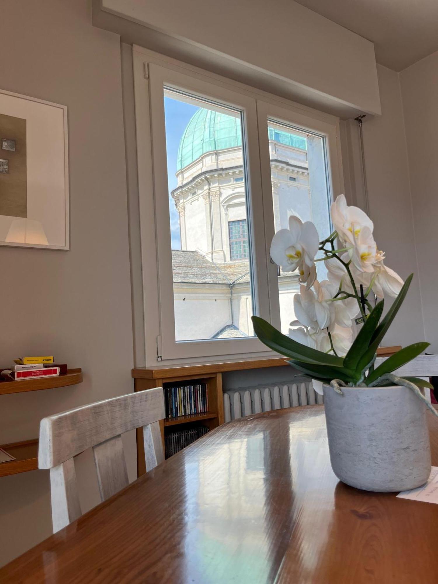 Apartmán La Basilica Verbania Exteriér fotografie